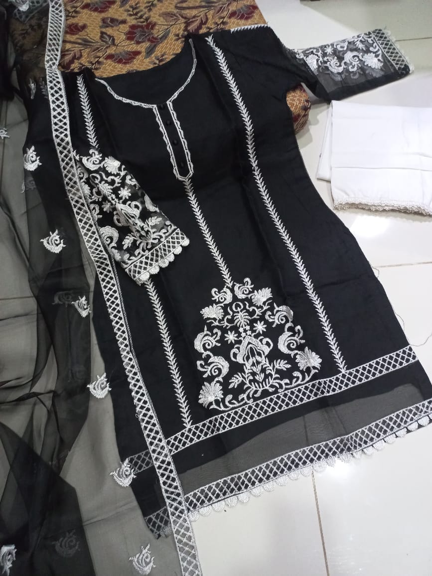 Embroidered Organza 3PC Stitched Suit with Lace Sleeves & Cotton Trouser – Ready to Wear