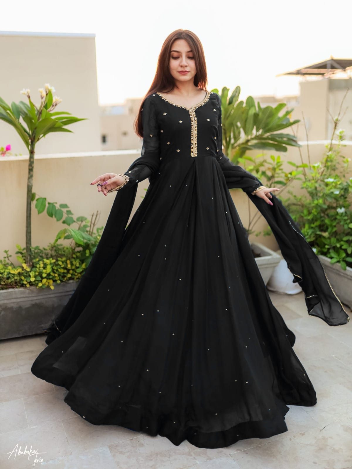 Luxury Embroidered Pearl Long Maxi 3PC with Chiffon Lace Dupatta – Elegant Party Wear in Pakistan